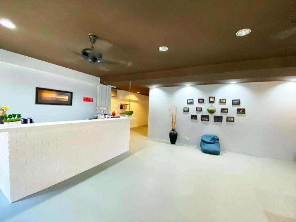 מלון קוטה קינבלו Oyo 89398 Doorbellz מראה חיצוני תמונה